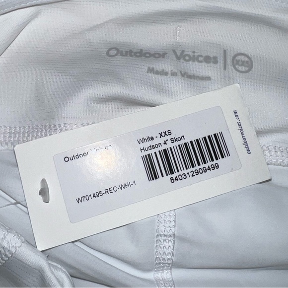 Outdoor Voices Hudson 4” White Skort - Picture 6 of 7